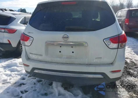 2015 Nissan Pathfinder S z USA, uszkodzony, nr VIN 5N1AR2MM8FC719261